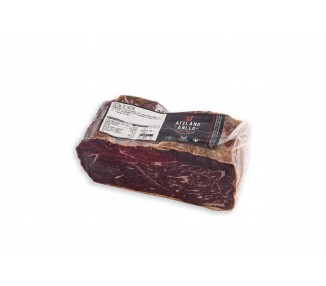 Cecina de vaca tradicional lista para consumir